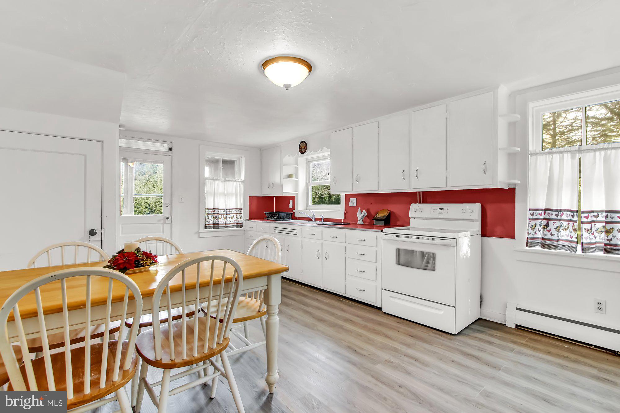 5443 Lehman Road Spring Grove, PA 17362 - Photo 3 of 32