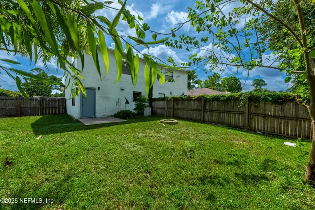 $1,695 | 890 Hibiscus Street, Atlantic Beach, FL 32233