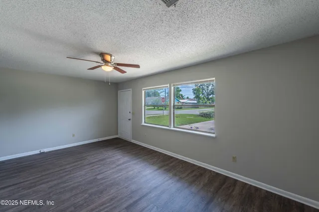 $1,695 | 890 Hibiscus Street, Atlantic Beach, FL 32233