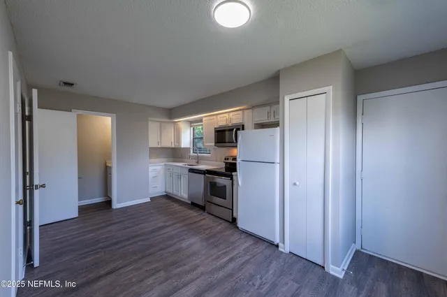 $1,695 | 890 Hibiscus Street, Atlantic Beach, FL 32233