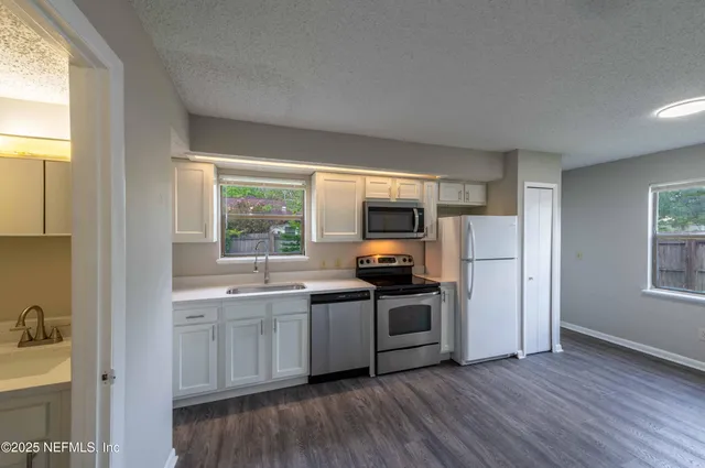 $1,695 | 890 Hibiscus Street, Atlantic Beach, FL 32233