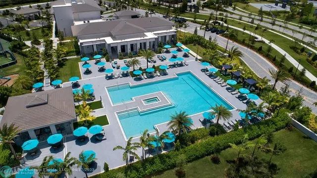 $1,399,999 | 9800 South Miralago Way, Parkland, FL 33076