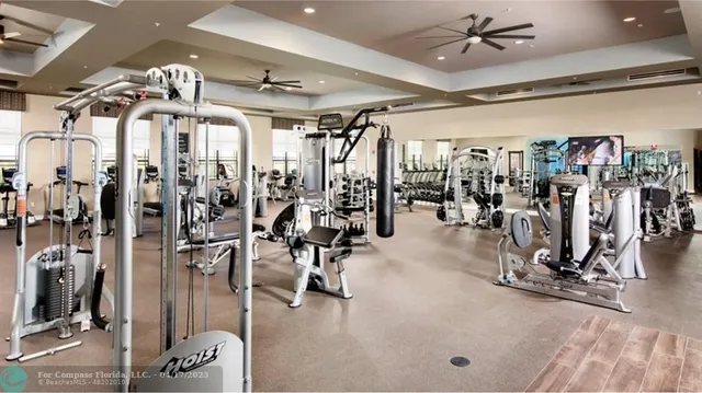 $1,399,999 | 9800 South Miralago Way, Parkland, FL 33076