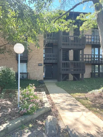 $224,000 | 1601 Maple Terrace, Unit 3B, Lisle, IL 60532