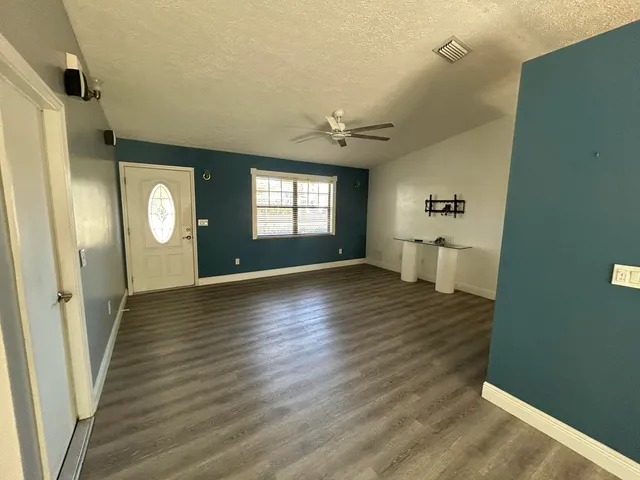 $2,700 | 1010 Northwest 16th Street, Stuart, FL 34994