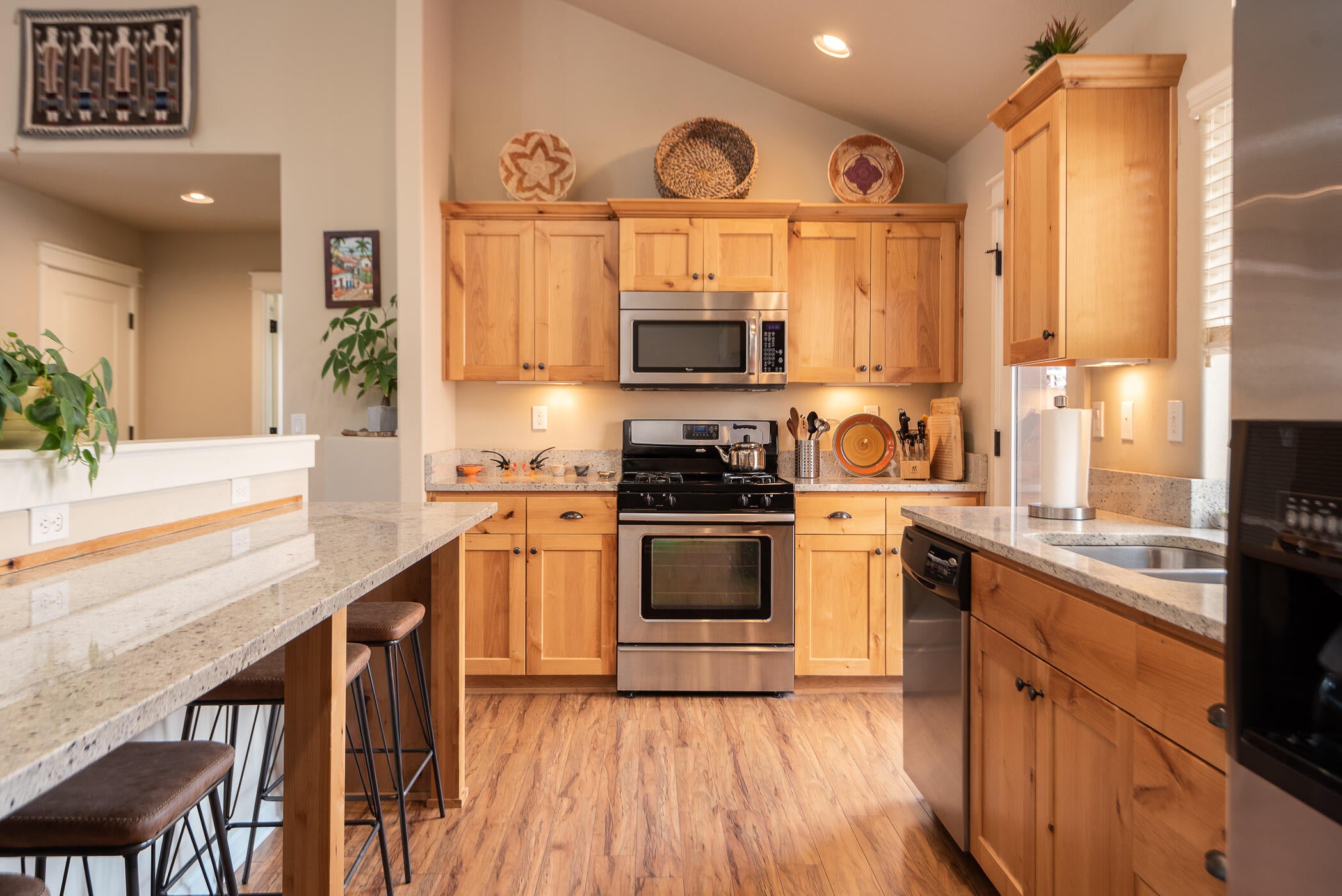 20274 Badger Road Bend, OR 97702 - Photo 9 of 25 Badger+Merrriewood_Melanie-19