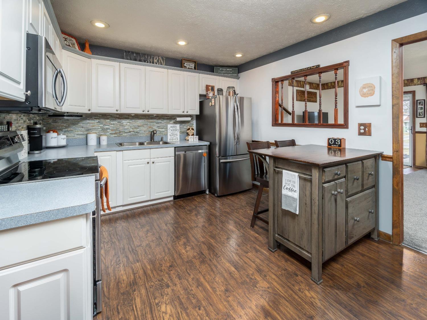11261 Pippin Road Cincinnati, OH 45231 - Photo 10 of 28
