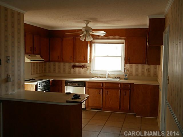 623 Gum Branch Road Charlotte, NC 28214 - Photo 4 of 16 Gallery Image 4