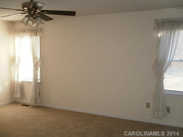 623 Gum Branch Road Charlotte, NC 28214 - Photo 6 of 16 Gallery Image 6