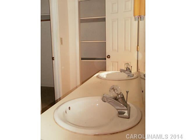 623 Gum Branch Road Charlotte, NC 28214 - Photo 7 of 16 Gallery Image 7