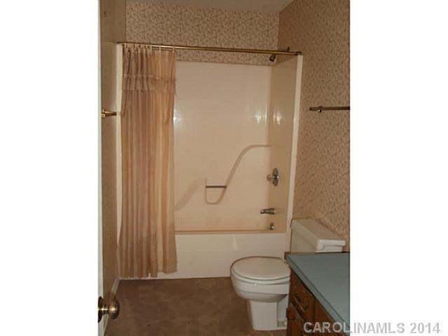 623 Gum Branch Road Charlotte, NC 28214 - Photo 10 of 16 Gallery Image 10