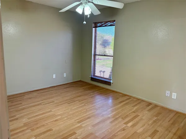 $2,900 | 18210 Bal Harbour Drive, Nassau Bay, TX 77058