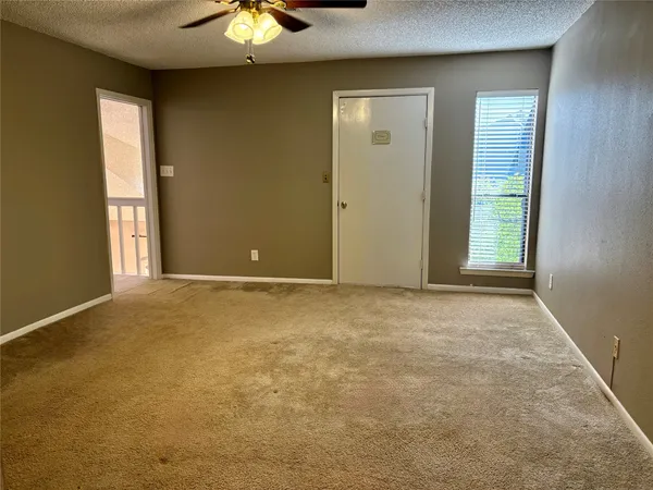 $2,900 | 18210 Bal Harbour Drive, Nassau Bay, TX 77058