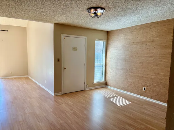 $2,900 | 18210 Bal Harbour Drive, Nassau Bay, TX 77058