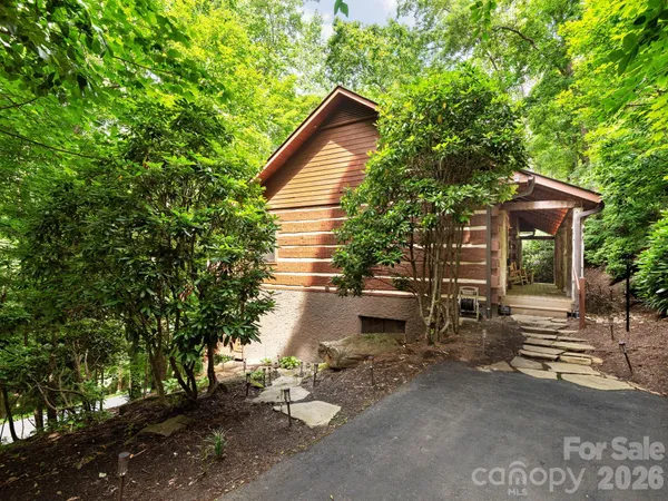 $650,000 | 37 Grinnin Sun Road, Burnsville, NC 28714