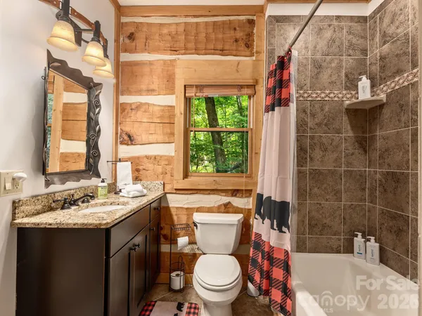 $650,000 | 37 Grinnin Sun Road, Burnsville, NC 28714