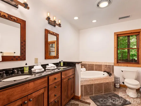 $650,000 | 37 Grinnin Sun Road, Burnsville, NC 28714