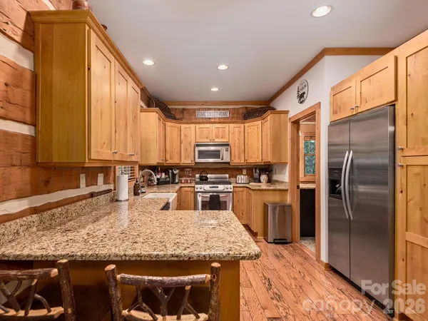 $650,000 | 37 Grinnin Sun Road, Burnsville, NC 28714