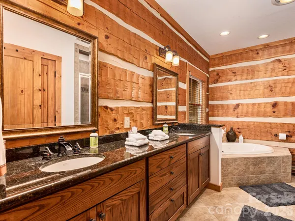 $650,000 | 37 Grinnin Sun Road, Burnsville, NC 28714