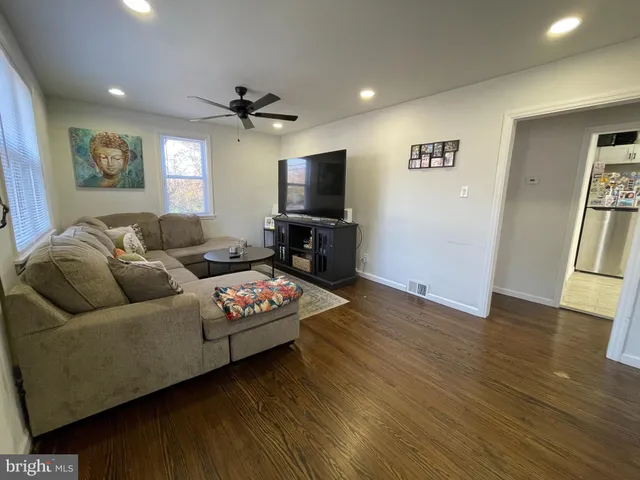 $319,999 | 1287 Clements Bridge Road, Woodbury, NJ 08096