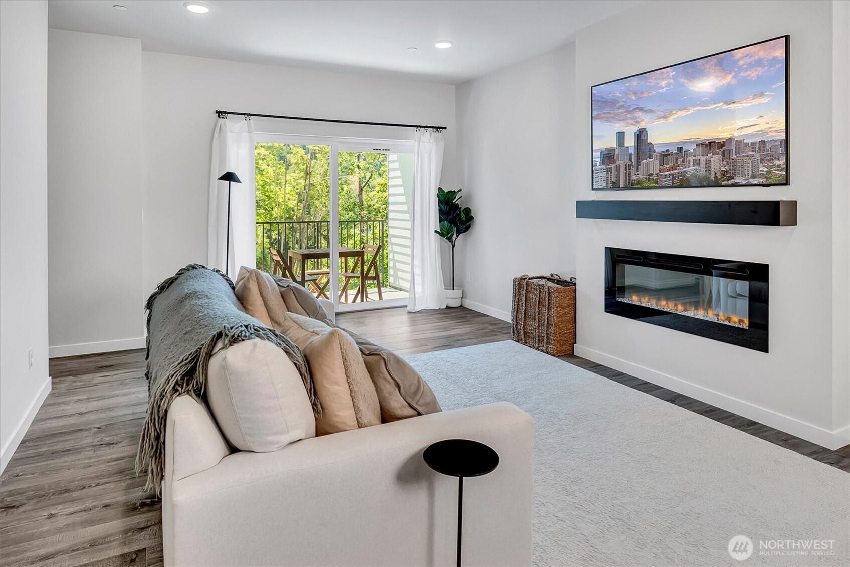 8911 Northeast 173rd Place, Unit B Bothell, WA 98011 - Photo 10 of 28