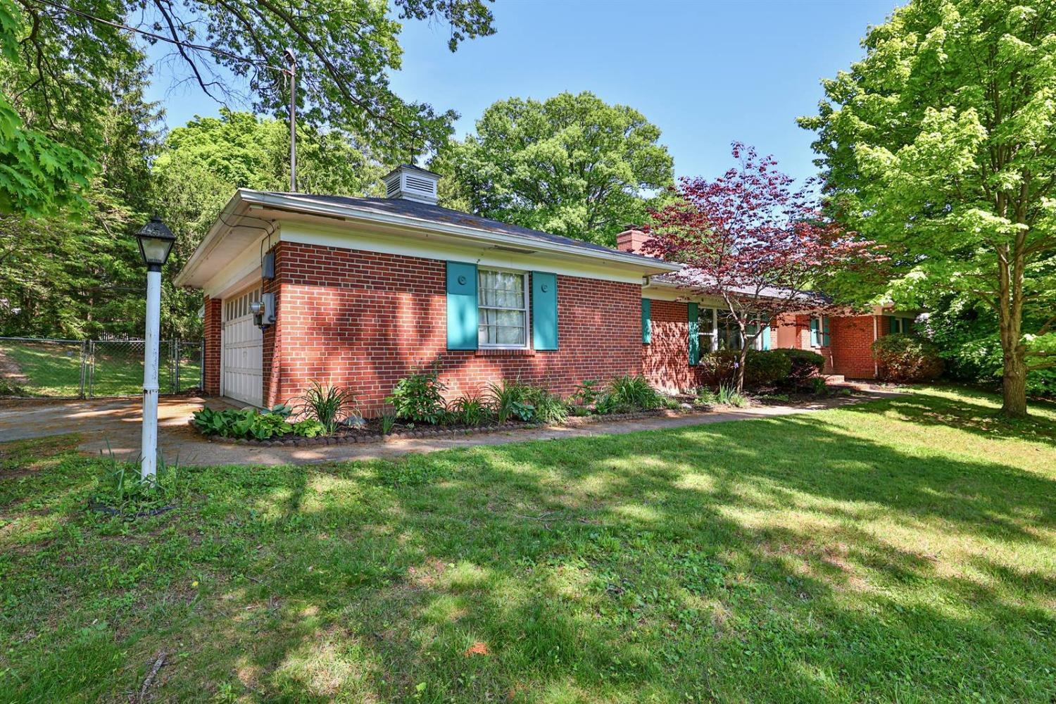 570 Reily Road Wyoming, OH 45215 - Photo 2 of 35 Gallery Image 2