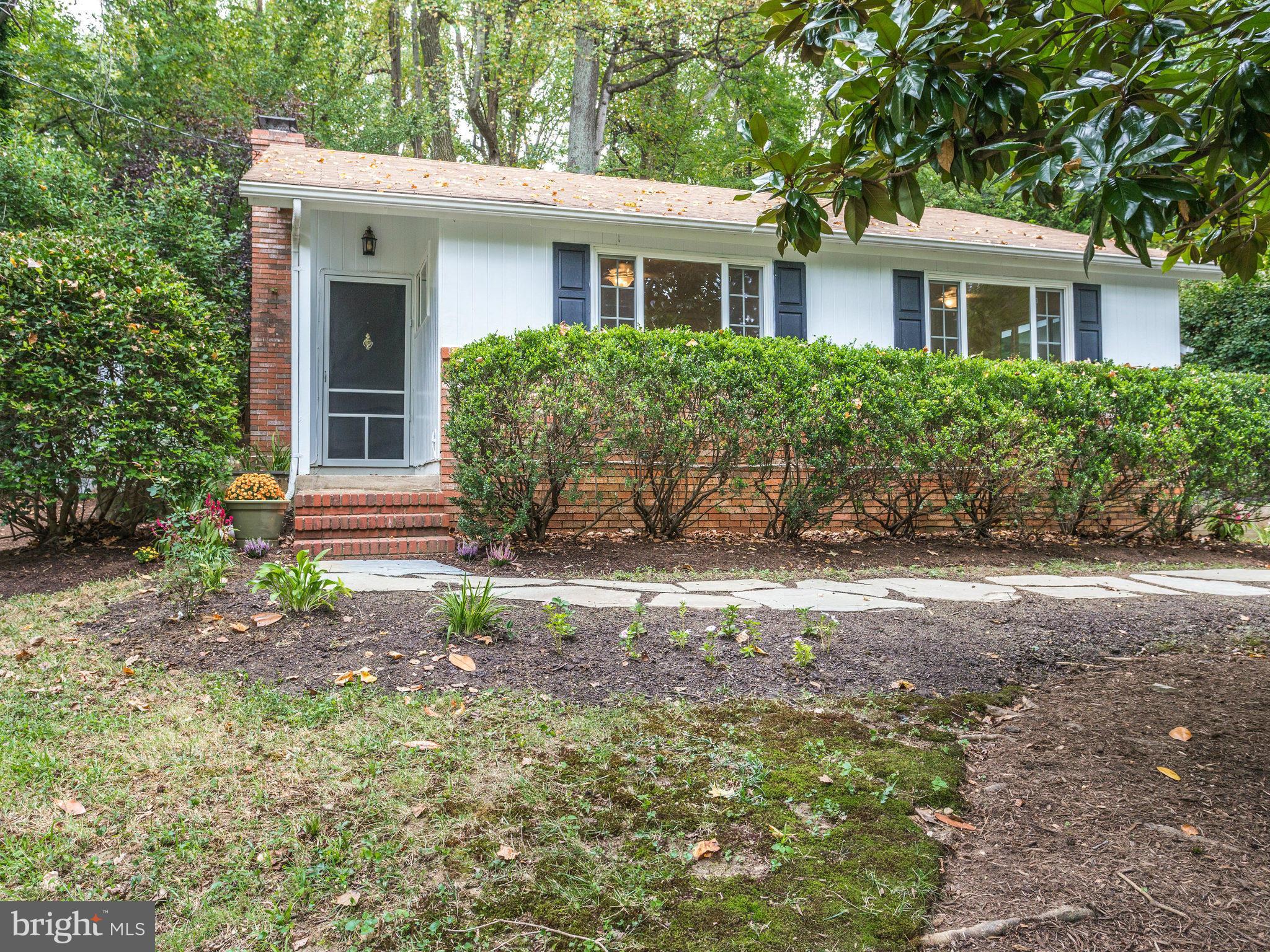 2619 Ogleton Road Annapolis, MD 21403 - Photo 3 of 25 Exterior (Front)