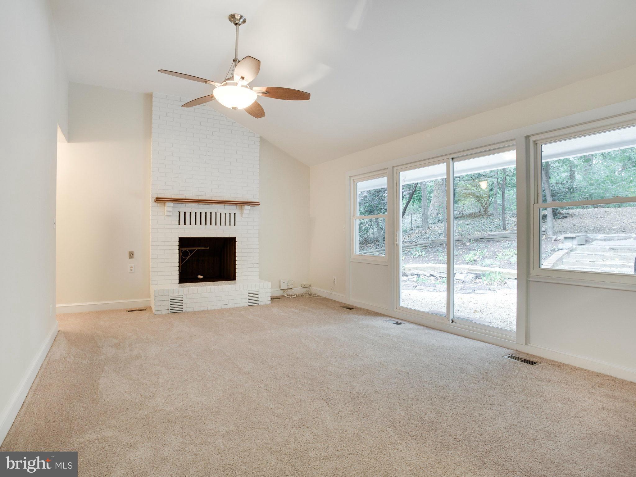 2619 Ogleton Road Annapolis, MD 21403 - Photo 5 of 25 Living Room