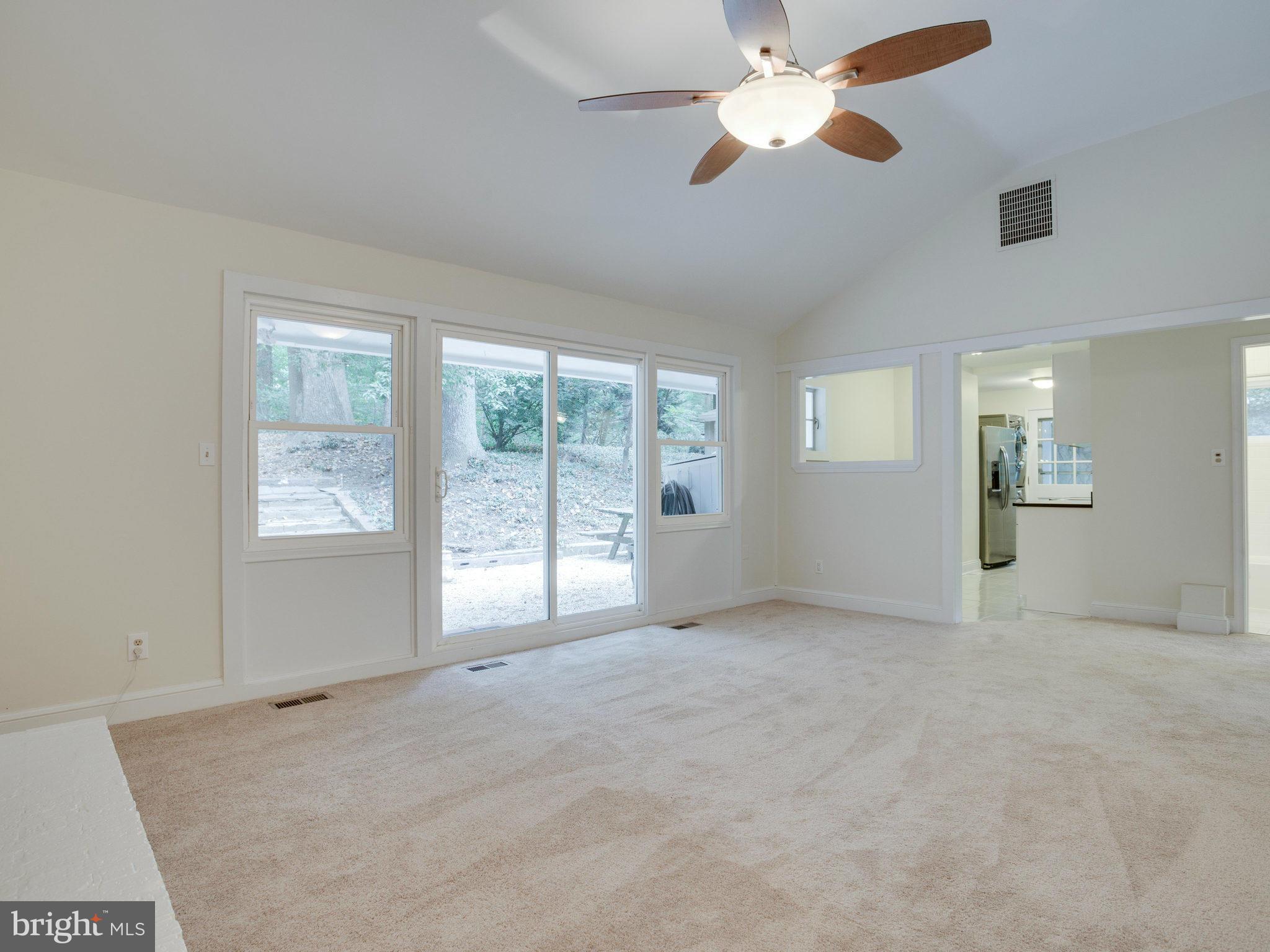 2619 Ogleton Road Annapolis, MD 21403 - Photo 6 of 25 Living Room