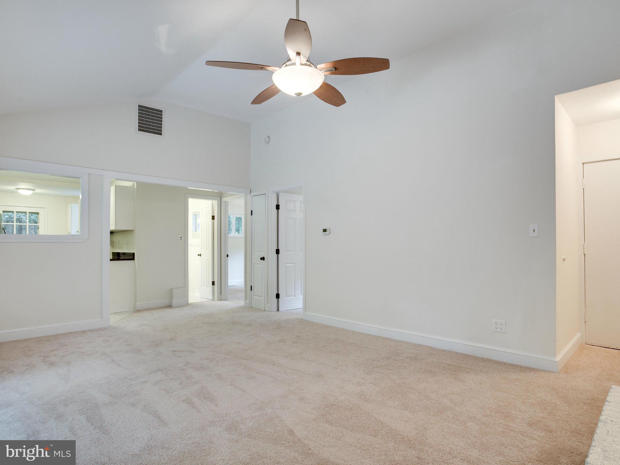 2619 Ogleton Road Annapolis, MD 21403 - Photo 7 of 25 Living Room