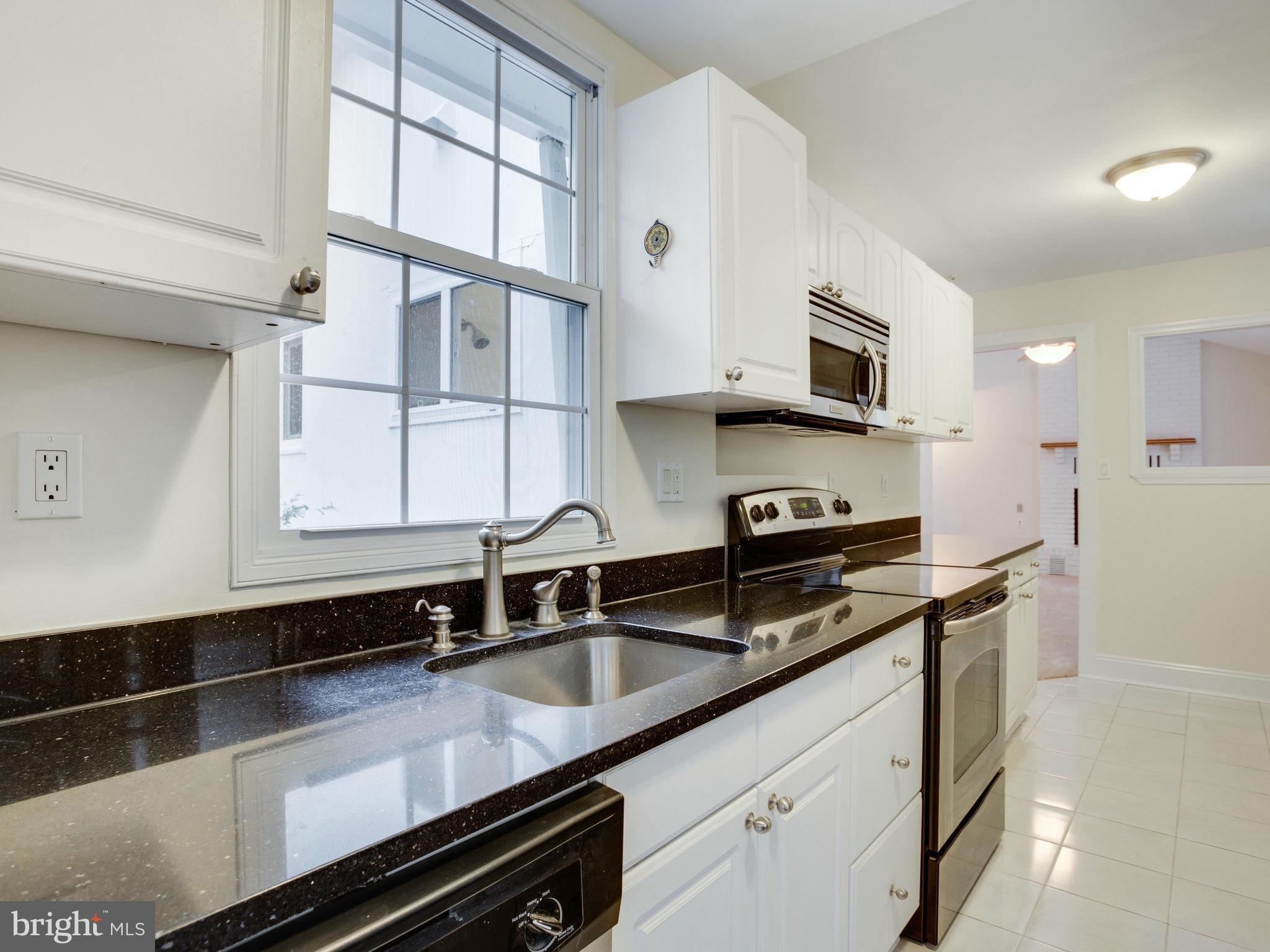 2619 Ogleton Road Annapolis, MD 21403 - Photo 9 of 25 Kitchen