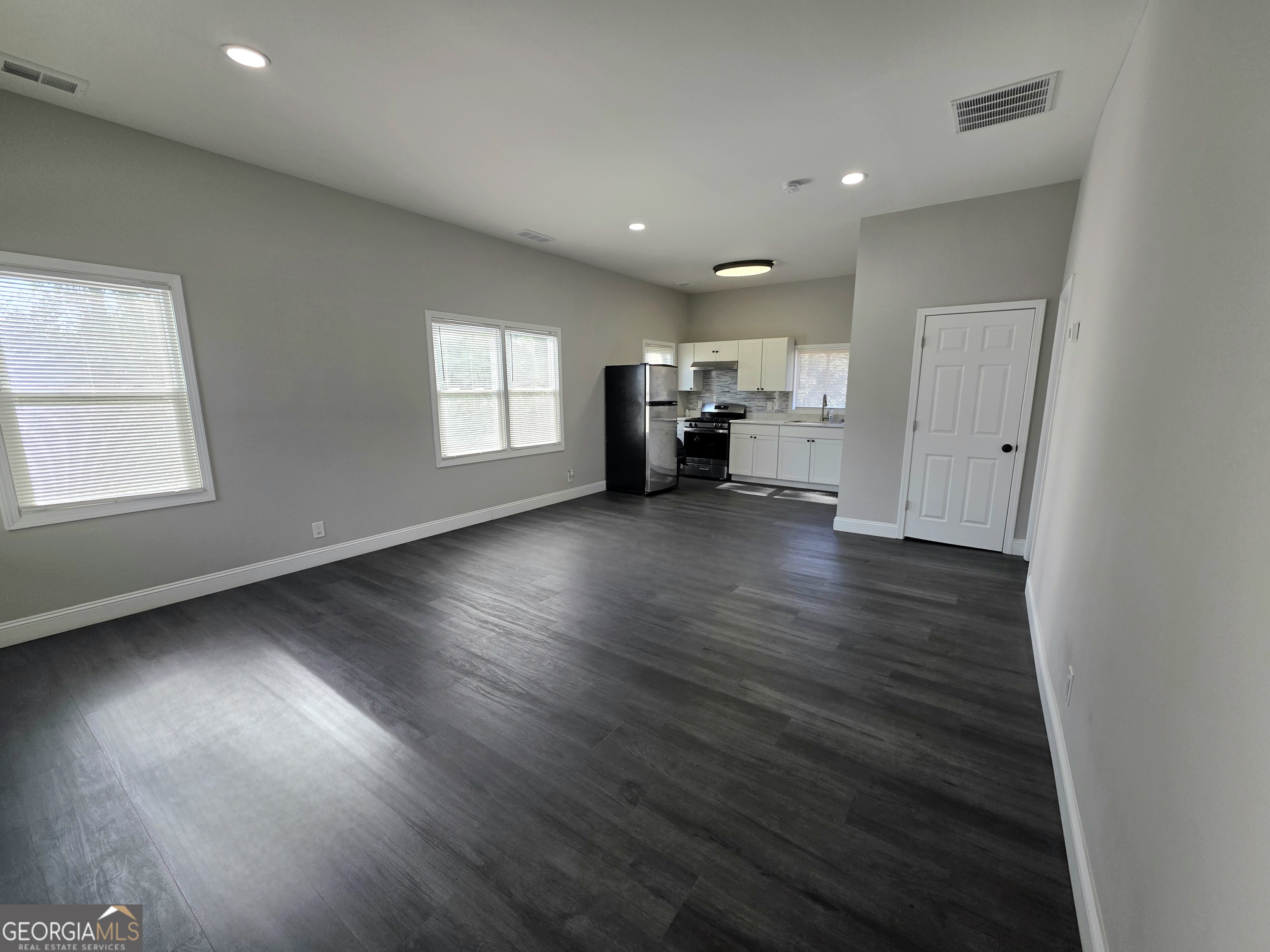 1156 Clinton Road Macon, GA 31211 - Photo 9 of 30