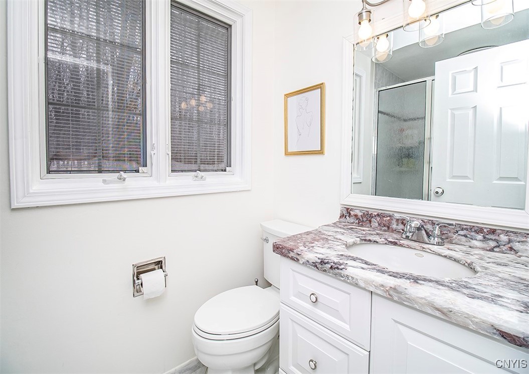 4654 Post Road Manlius, NY 13104 - Photo 30 of 49 Primary Bathroom