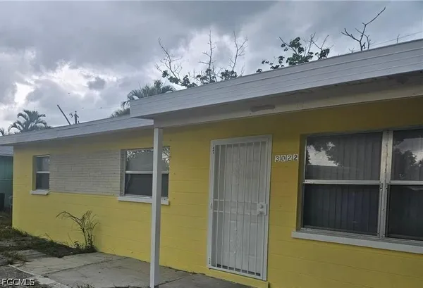 $1,300 | 3022 Guava Street, Fort Myers, FL 33916
