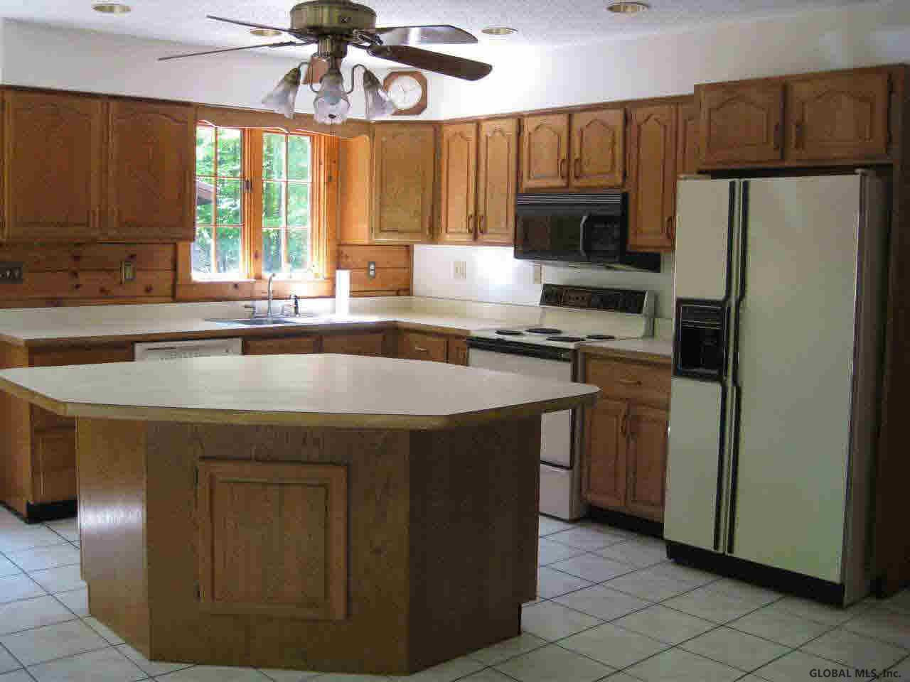 152 Van Aernem Road Malta, NY 12020 - Photo 6 of 9 Photo 6