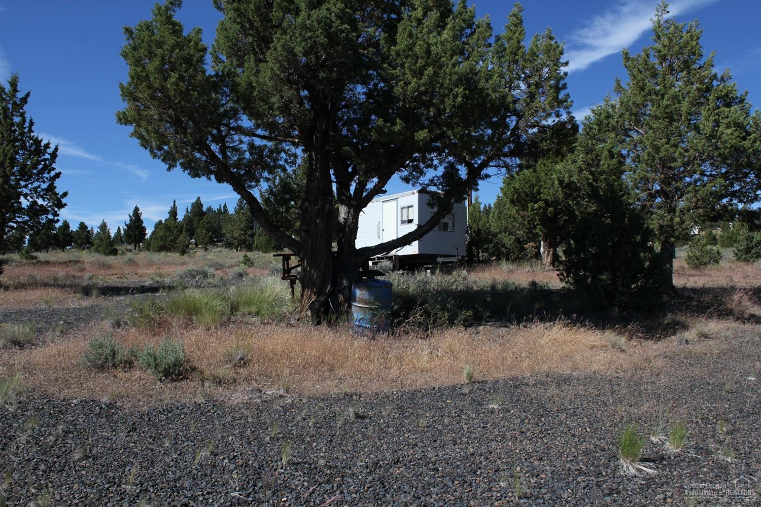 5895 Southeast Seneca Road Prineville, OR 97754 - Photo 4 of 14 Gallery Image 4