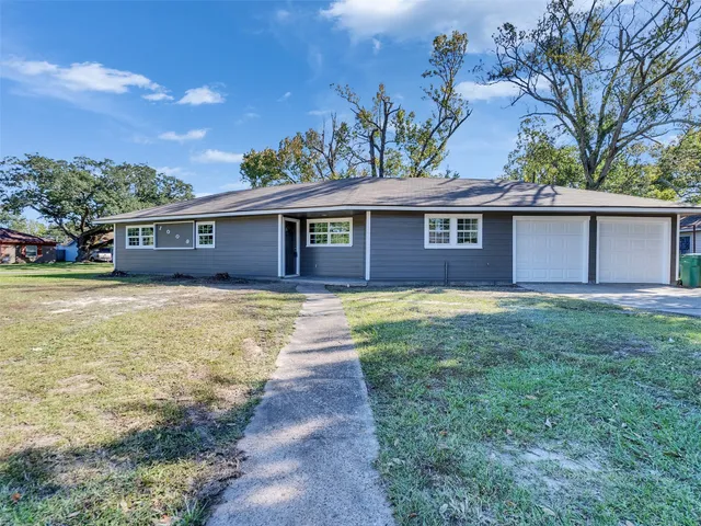 $2,000 | 1009 Ruby Lane, Orange, TX 77630