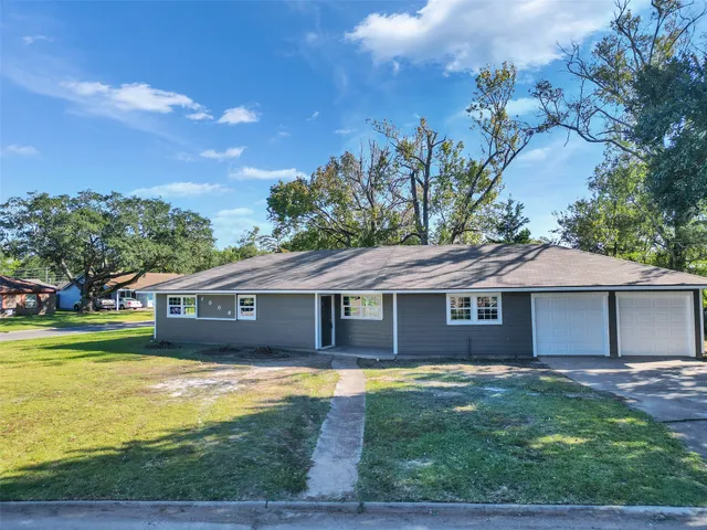 $2,000 | 1009 Ruby Lane, Orange, TX 77630