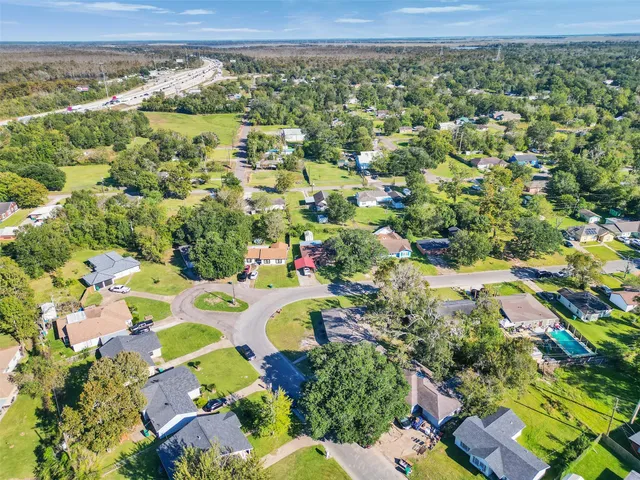 a view of a lot of trees and flowers