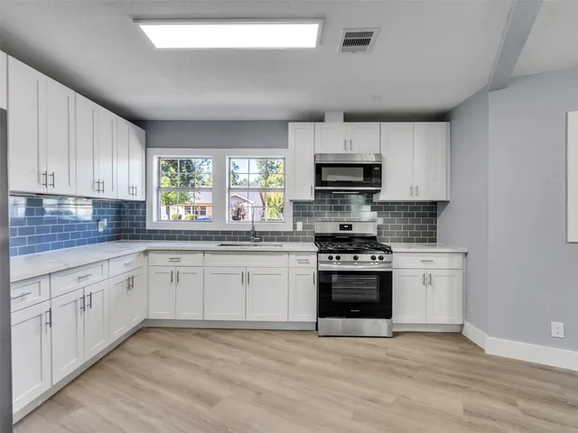 $2,000 | 1009 Ruby Lane, Orange, TX 77630