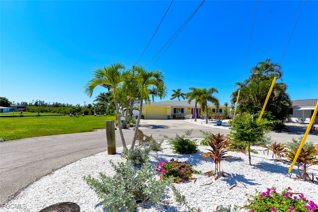 12082 Moon Shell Drive Matlacha Isles, FL 33991 - Photo 3 of 46