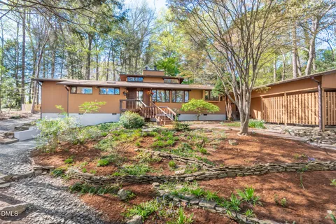 $1,200,000 | 902 Kings Mill Road, Chapel Hill, NC 27517