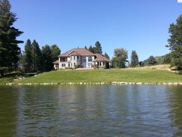 $2,500,000 | 100 Bonita Bay Drive, Sagle, ID 83860