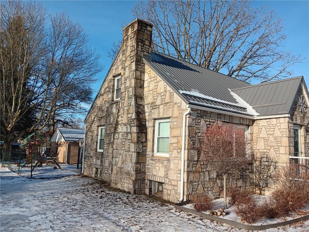 4647 Elton Road Elton, PA 15934 - Photo 3 of 12 Gallery Image 3