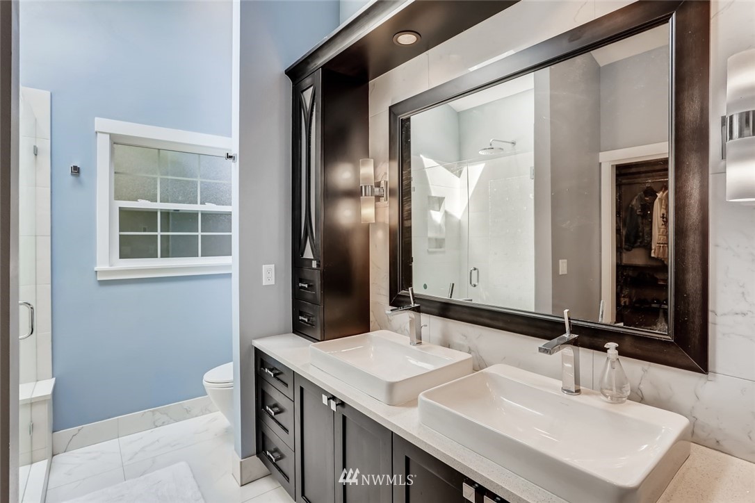 5424 Northeast 10th Street Renton, WA 98059 - Photo 17 of 39