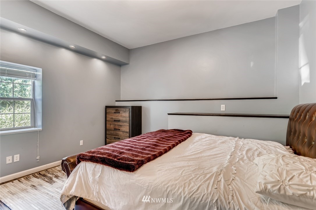 5424 Northeast 10th Street Renton, WA 98059 - Photo 26 of 39