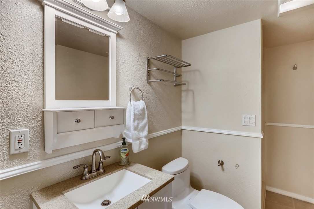5424 Northeast 10th Street Renton, WA 98059 - Photo 27 of 39