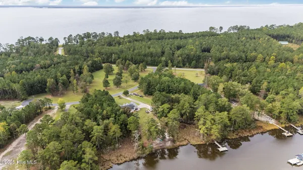 $599,000 | 75 Seaview Court, Bath, NC 27808