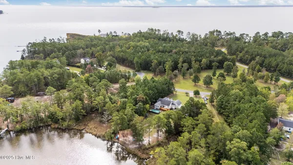 $599,000 | 75 Seaview Court, Bath, NC 27808