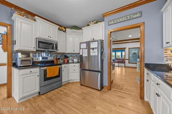 $599,000 | 75 Seaview Court, Bath, NC 27808